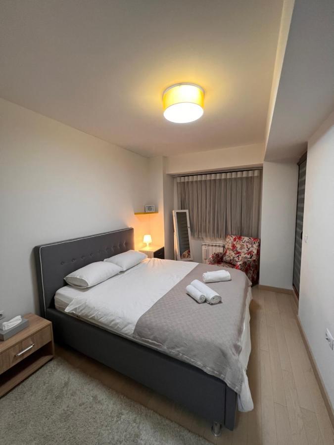 Modern Flatiron Apartment, Skopje Center Exteriér fotografie