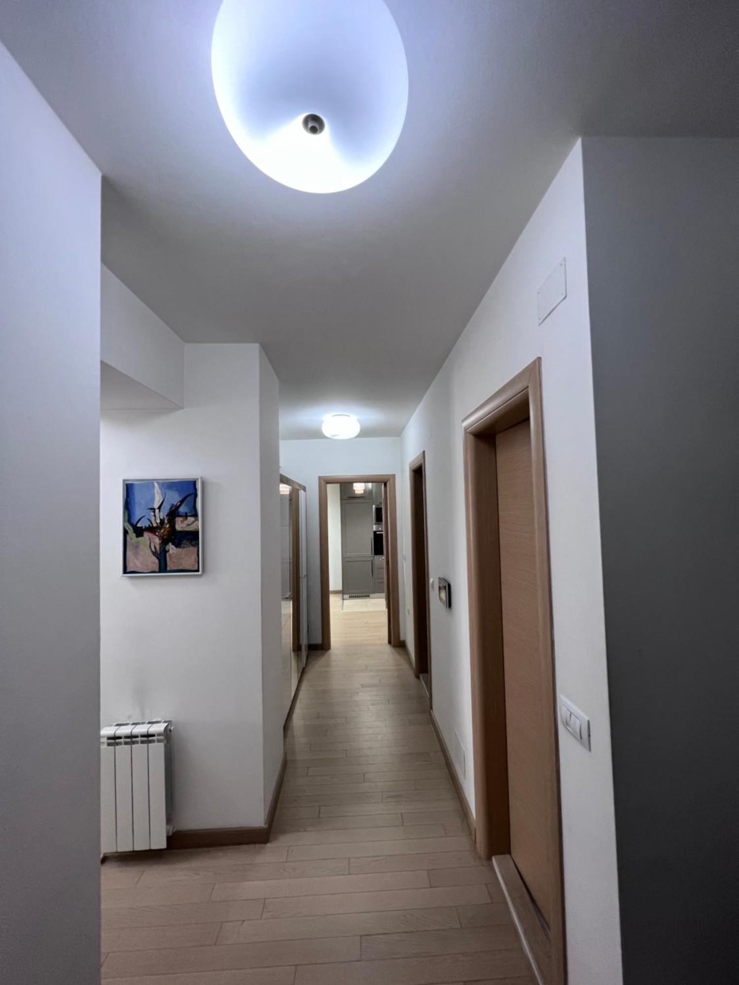Modern Flatiron Apartment, Skopje Center Exteriér fotografie